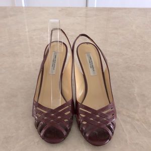 Saks Fifth Avenue cranberry patent leather slingback pump sz 10